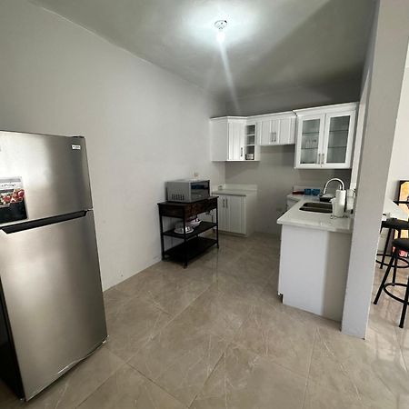 The Shelton - Sinclair Apartment Montego Bay Exterior photo
