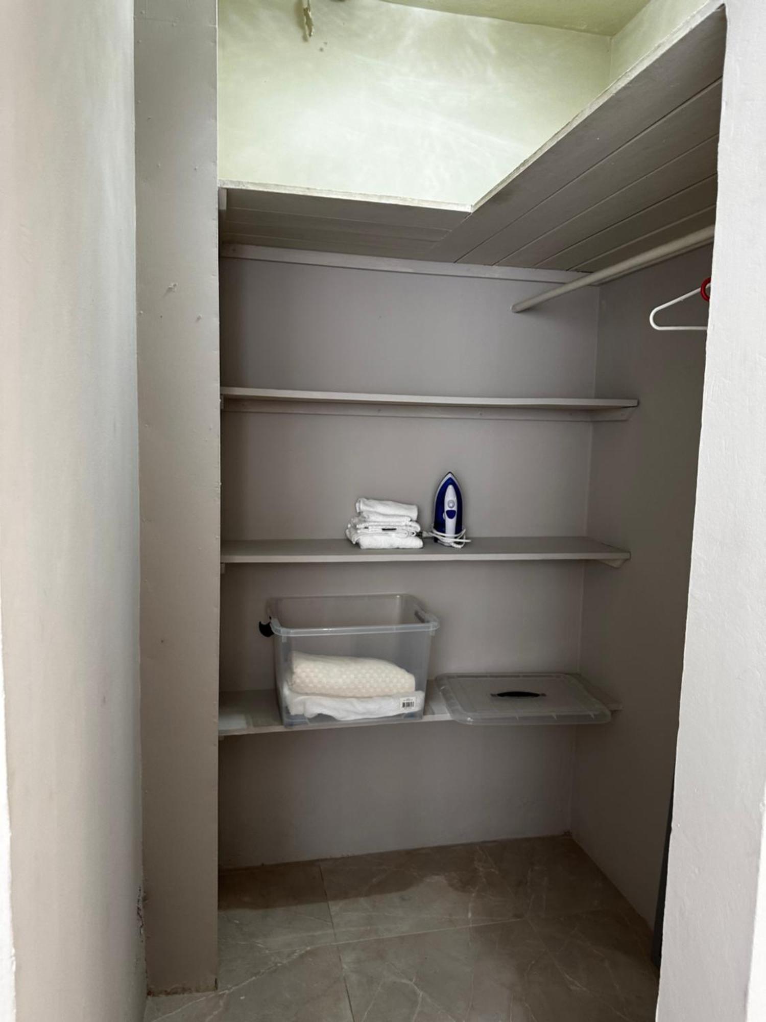 The Shelton - Sinclair Apartment Montego Bay Exterior photo